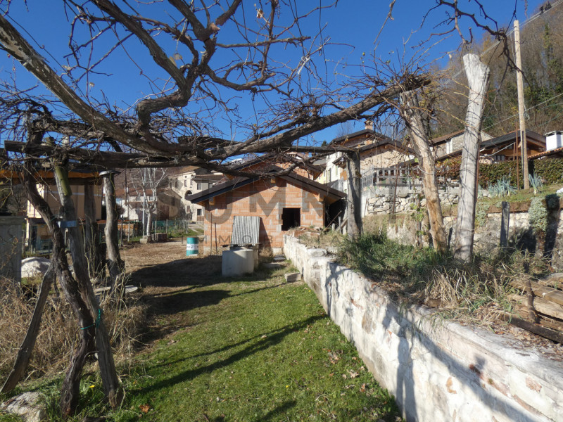 SCHIO - Tretto: CASA indipendente di ampia metratura, al grezzo, in posizione panoramica. Cl. En....