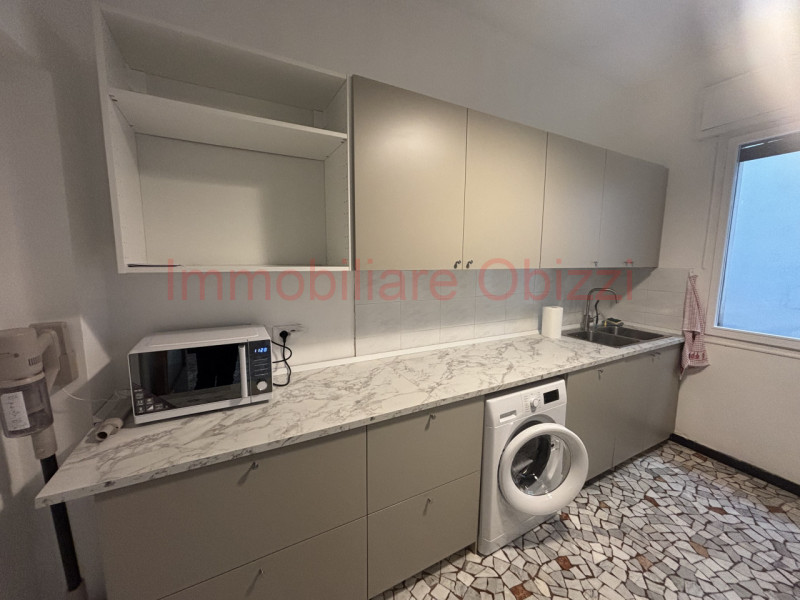 PADOVA - Riviere - Proponiamo in locazione stanza ad uso singola in appartamento composta da 5 ca...