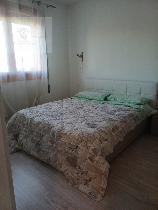 Proponiamo in affitto uno spazioso e moderno appartamento bilocale di circa 60 mq, situato al sec...