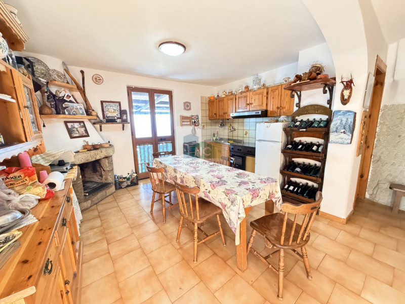 Scoprite la vostra oasi di tranquillità a Forio, nella suggestiva zona di Santa Maria al Monte. P...