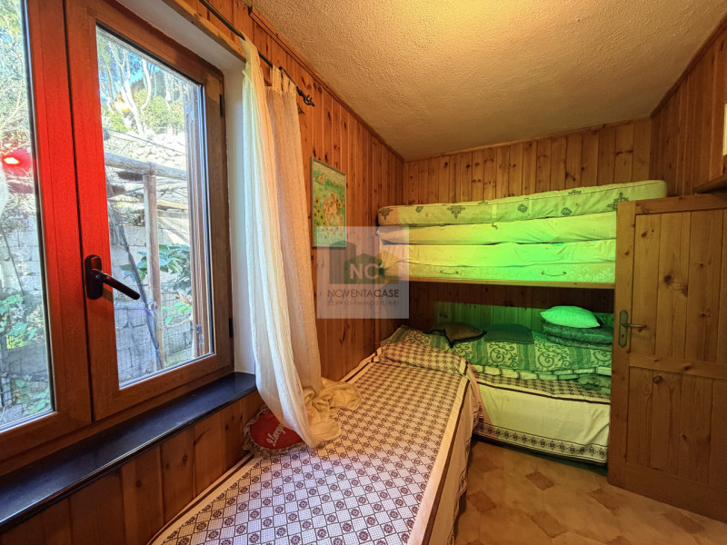 Scoprite la vostra oasi di tranquillità a Forio, nella suggestiva zona di Santa Maria al Monte. P...