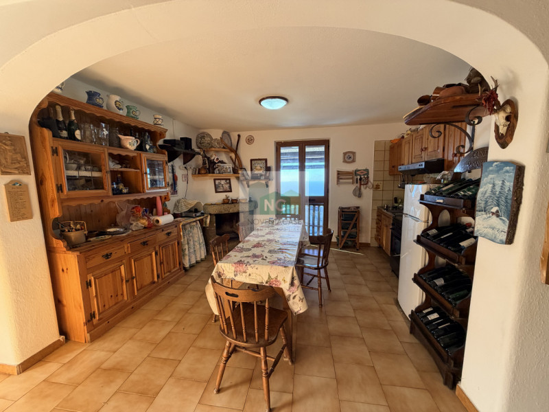 Scoprite la vostra oasi di tranquillità a Forio, nella suggestiva zona di Santa Maria al Monte. P...