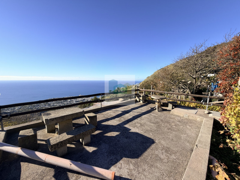 Scoprite la vostra oasi di tranquillità a Forio, nella suggestiva zona di Santa Maria al Monte. P...