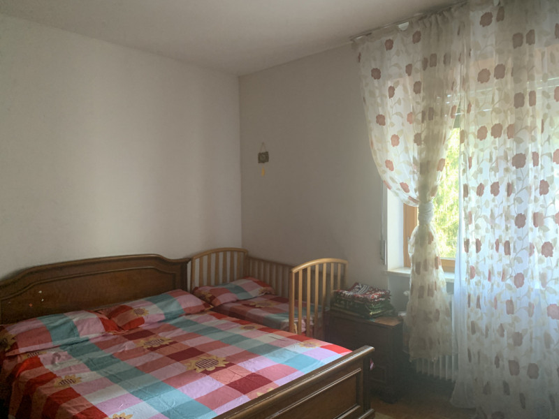 Schio: Bicamere al Piano secondo su cindesto condominiale, Garage e Cantina info 0445 824740

Buo...