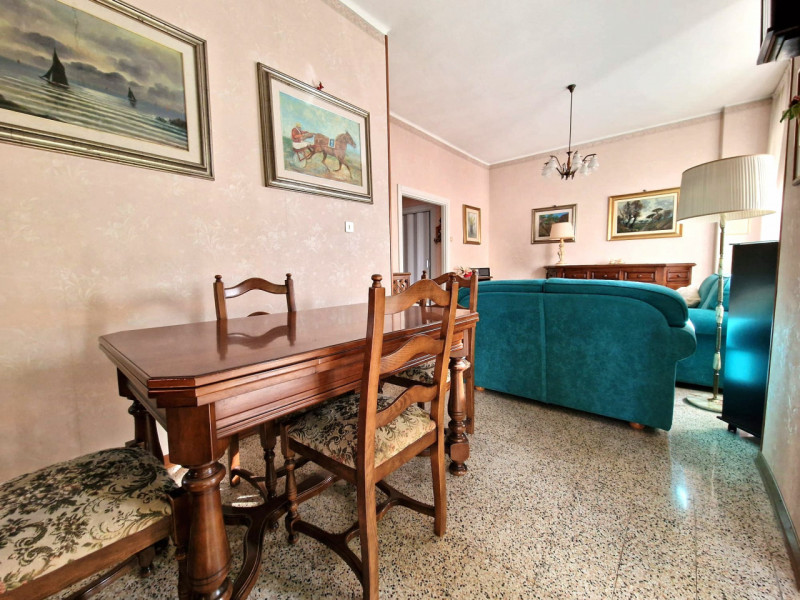 UBICAZIONE E CONTESTO

In posizione comoda al centro di Vicenza e a tutti i principali servizi, p...