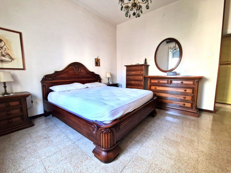 UBICAZIONE E CONTESTO

In posizione comoda al centro di Vicenza e a tutti i principali servizi, p...