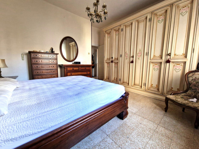 UBICAZIONE E CONTESTO

In posizione comoda al centro di Vicenza e a tutti i principali servizi, p...