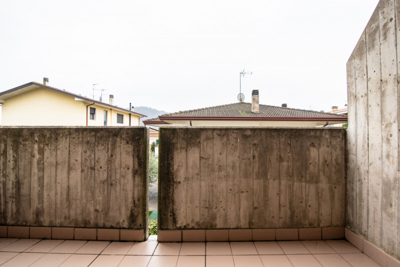 Teolo, nel centro paese di Bresseo, in posizione comoda e ben visibile, proponiamo ufficio ideale...