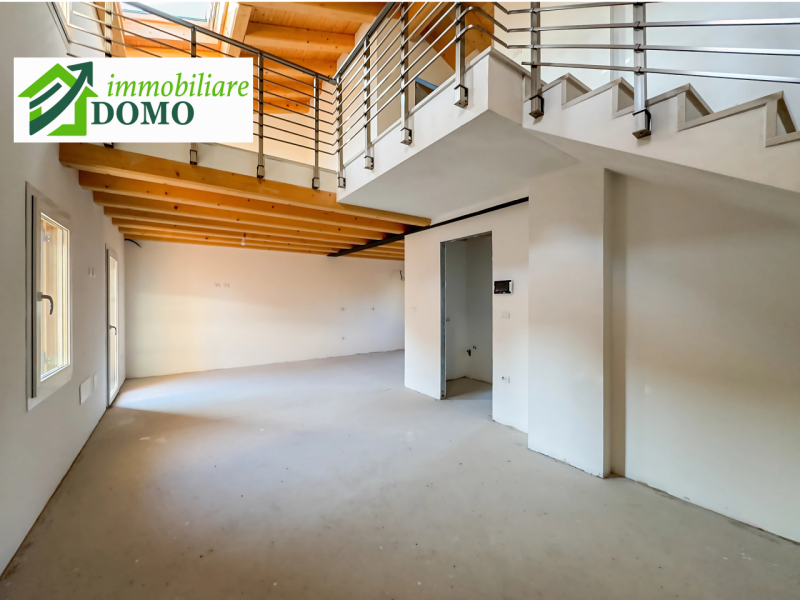 Schio centro – Ampio tricamere duplex personalizzabile in contesto bifamiliare!

In zona centrale...