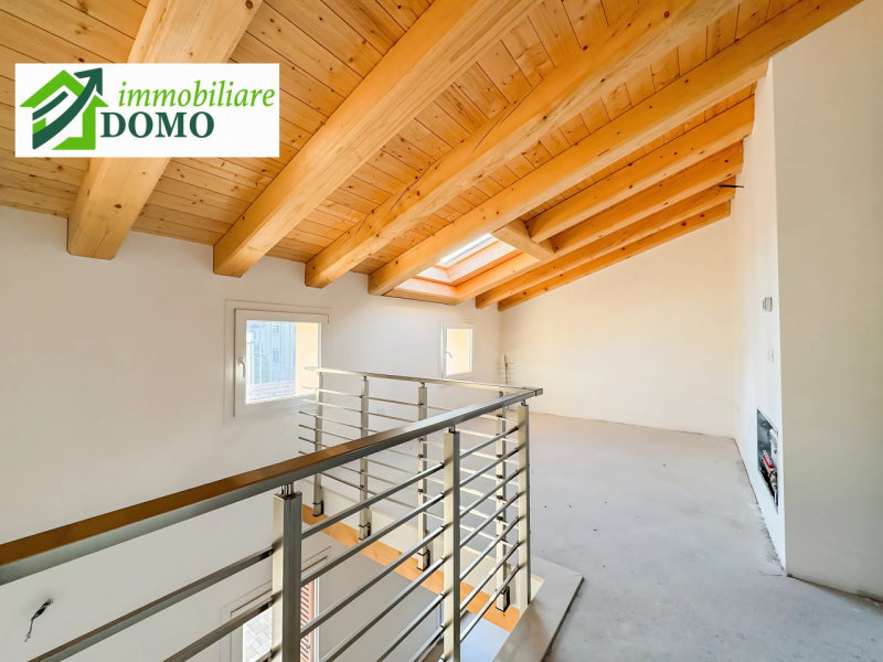 Schio centro – Ampio tricamere duplex personalizzabile in contesto bifamiliare!

In zona centrale...