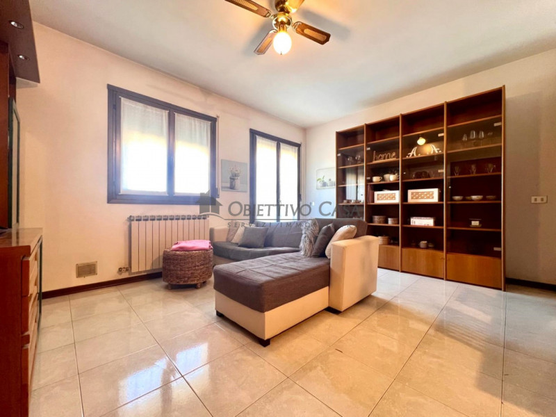 Rif. VT159 - Villatora di Saonara - In recente e curata palazzina del 2000, di poche unità, propo...