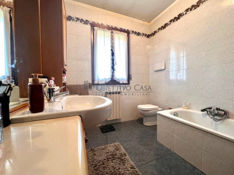 Rif. VT159 - Villatora di Saonara - In recente e curata palazzina del 2000, di poche unità, propo...