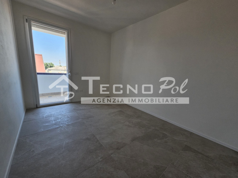 PADOVA - Zona San Carlo, attico su palazzina di sole 6 unità in pronta consegna!
Palazzina servit...