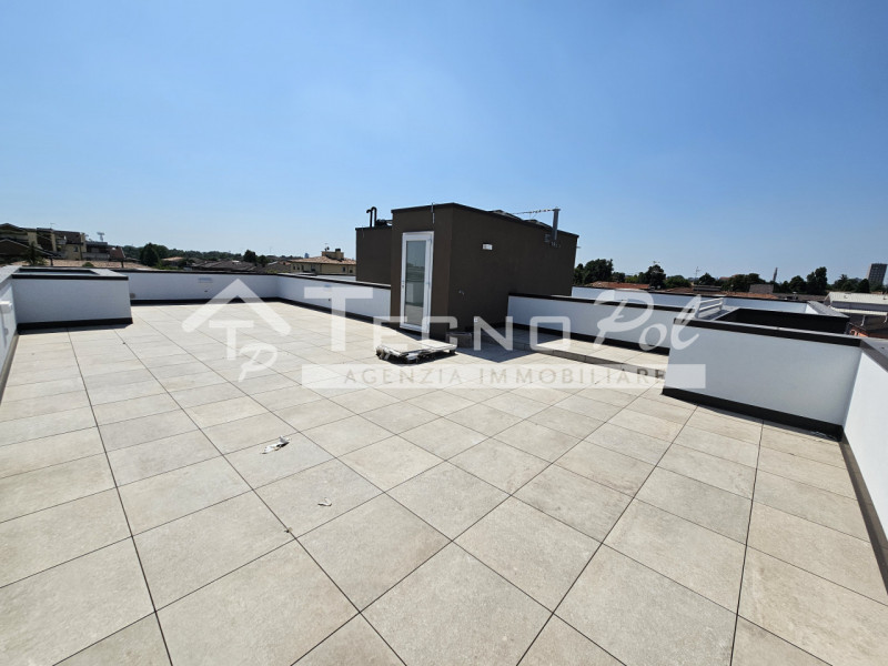 PADOVA - Zona San Carlo, attico su palazzina di sole 6 unità in pronta consegna!
Palazzina servit...