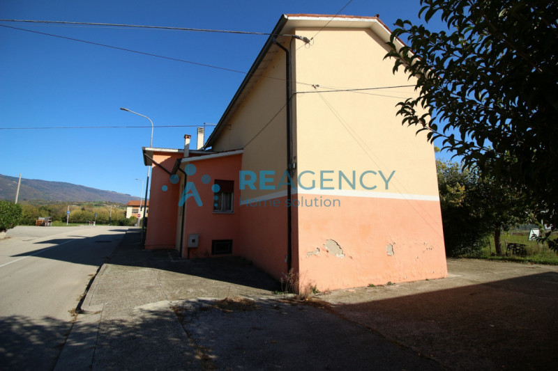 Zanè
Sei alla ricerca di una casa da ristrutturare?
Prezzo € 170.000
CHIAMACI ORA allo 0445.82728...