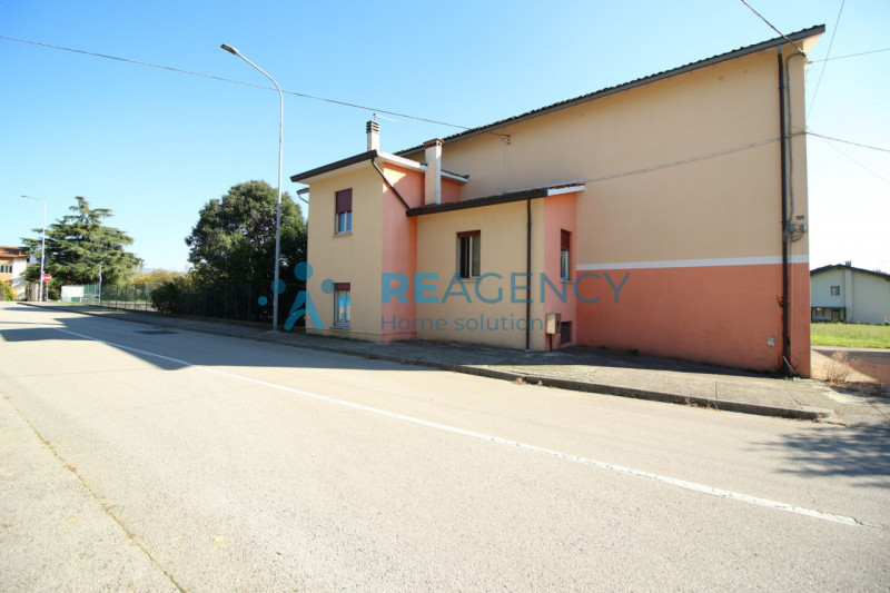 Zanè
Sei alla ricerca di una casa da ristrutturare?
Prezzo € 170.000
CHIAMACI ORA allo 0445.82728...