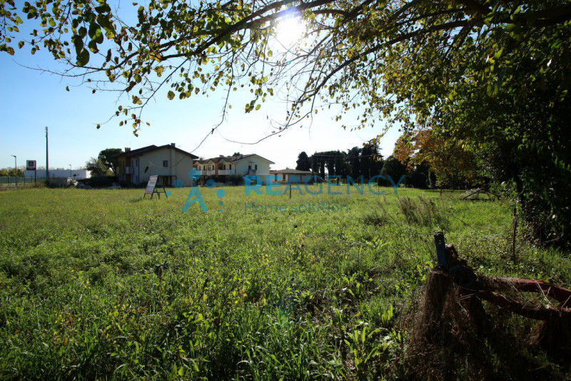 Zanè
Sei alla ricerca di una casa da ristrutturare?
Prezzo € 170.000
CHIAMACI ORA allo 0445.82728...