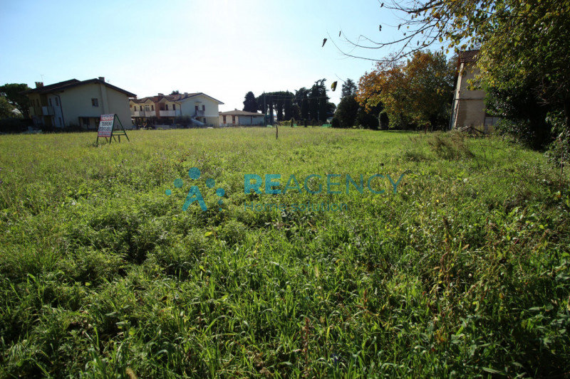 Zanè
Sei alla ricerca di una casa da ristrutturare?
Prezzo € 170.000
CHIAMACI ORA allo 0445.82728...