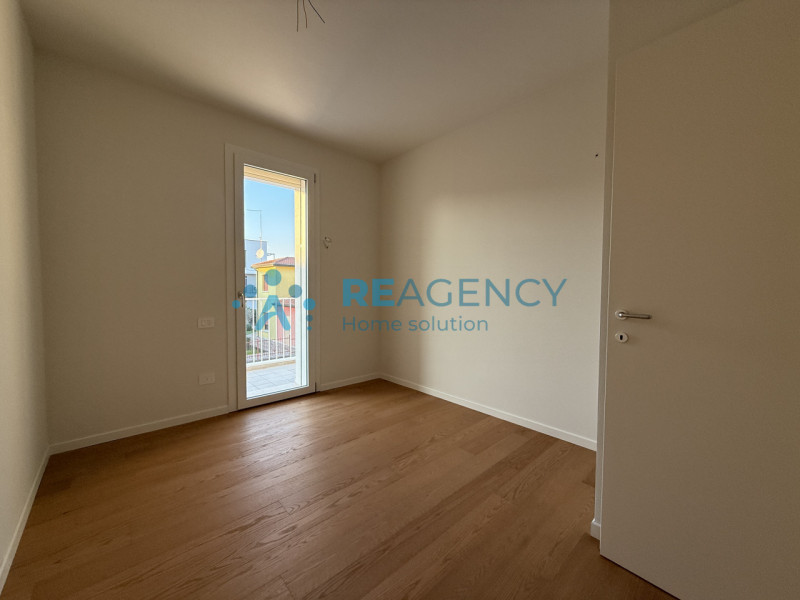 CREAZZO

Stai cercando un TRICAMERE di nuova costruzione IN PRONTA CONSEGNA?
Prezzo €300.000,00
C...