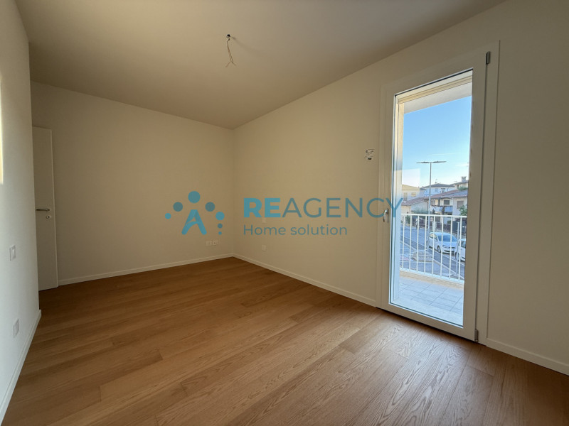 CREAZZO

Stai cercando un TRICAMERE di nuova costruzione IN PRONTA CONSEGNA?
Prezzo €300.000,00
C...