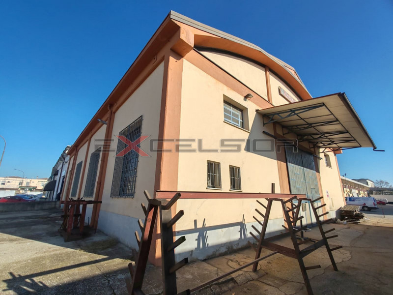 Capannoni industriali ed artigianali in vendita e affitto in Affitto a Cavarzere