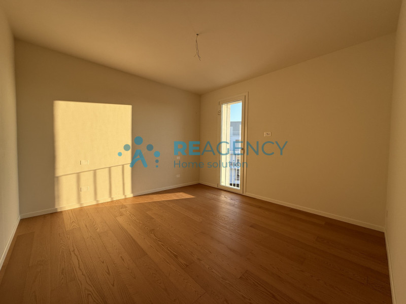 CREAZZO

Stai cercando un TRICAMERE di nuova costruzione IN PRONTA CONSEGNA?
Prezzo €315.000,00
C...