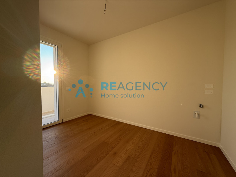 CREAZZO

Stai cercando un TRICAMERE di nuova costruzione IN PRONTA CONSEGNA?
Prezzo €315.000,00
C...