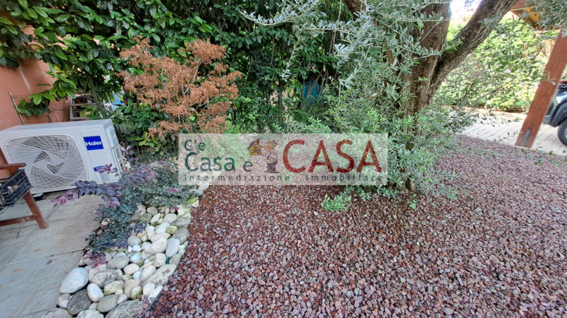 SELVAZZANO: A due passi dai servizi, l'agenzia C'è Casa e CASA vi invita a prendere visione di un...