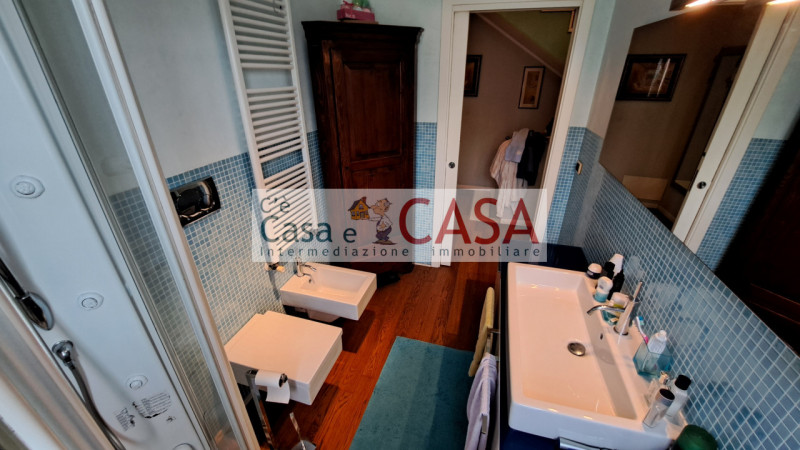 SELVAZZANO: A due passi dai servizi, l'agenzia C'è Casa e CASA vi invita a prendere visione di un...