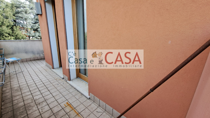 SELVAZZANO: A due passi dai servizi, l'agenzia C'è Casa e CASA vi invita a prendere visione di un...