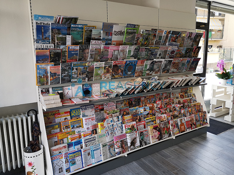 VICENZA - ZONA SEMICENTRALE

CEDESI Edicola, centro direzionale con Uffici e Banche.
Gestione 30e...