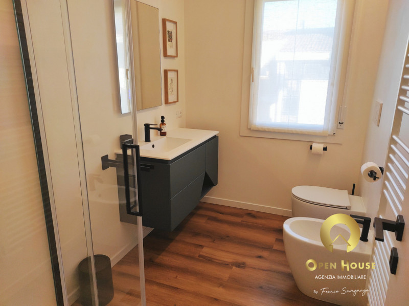 OPEN HOUSE by Franco Savegnago propone in locazione appartamento completamente ristrutturato a nu...