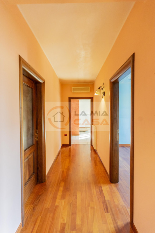 Piove di Sacco - casa singola a soli 500 metri dal Duomo, posta in quartiere residenziale, lungo ...