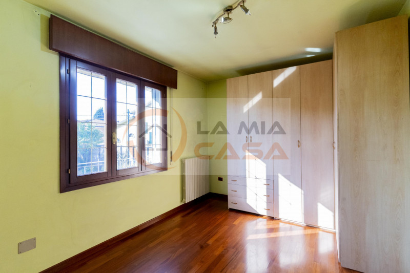 Piove di Sacco - casa singola a soli 500 metri dal Duomo, posta in quartiere residenziale, lungo ...