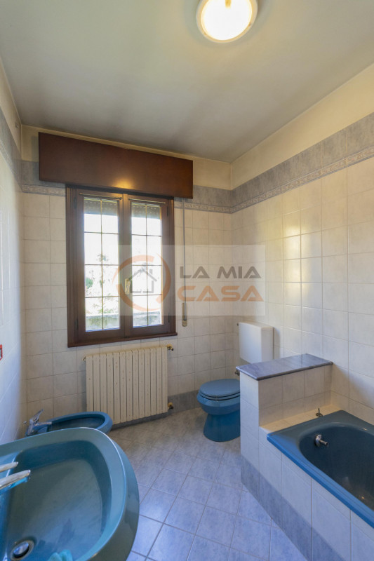 Piove di Sacco - casa singola a soli 500 metri dal Duomo, posta in quartiere residenziale, lungo ...