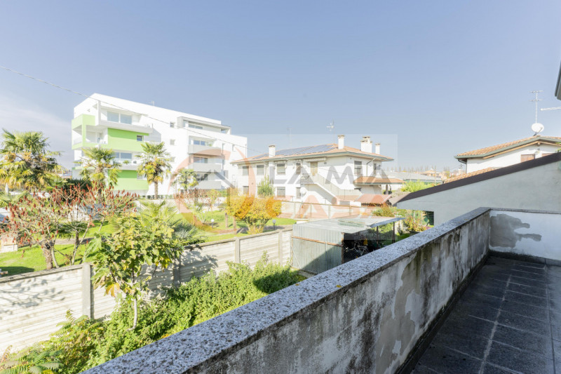 Piove di Sacco - casa singola a soli 500 metri dal Duomo, posta in quartiere residenziale, lungo ...