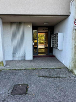 Rif. A.A.413-23

Vendita all'asta - appartamento al 5° piano in data 17 dicembre  2025

Descrizio...