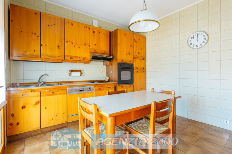 HO UNA SPLENDIDA VILLA A PIANI SFALSATI CON TAVERNA!!!, A BAGNOLI DI SOPRA, IN ZONA TRANQUILLA DI...