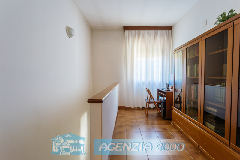 HO UNA SPLENDIDA VILLA A PIANI SFALSATI CON TAVERNA!!!, A BAGNOLI DI SOPRA, IN ZONA TRANQUILLA DI...