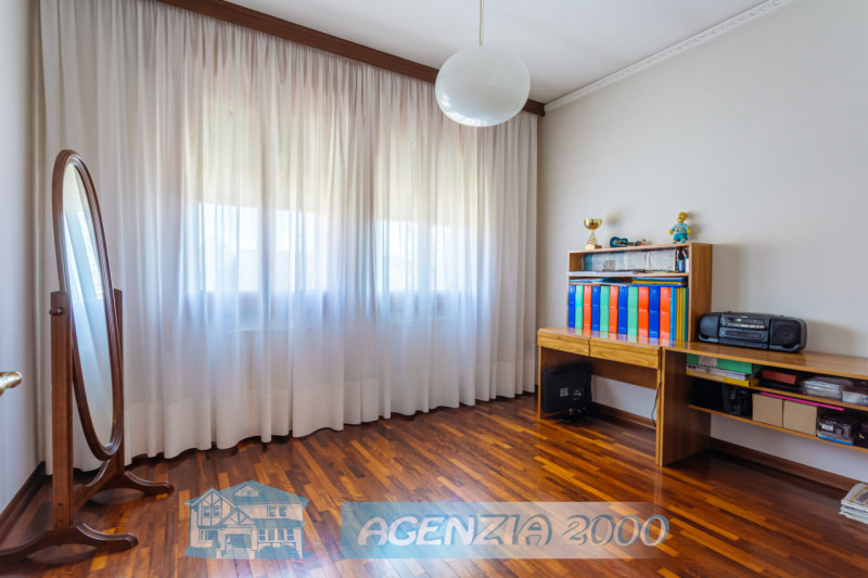 HO UNA SPLENDIDA VILLA A PIANI SFALSATI CON TAVERNA!!!, A BAGNOLI DI SOPRA, IN ZONA TRANQUILLA DI...