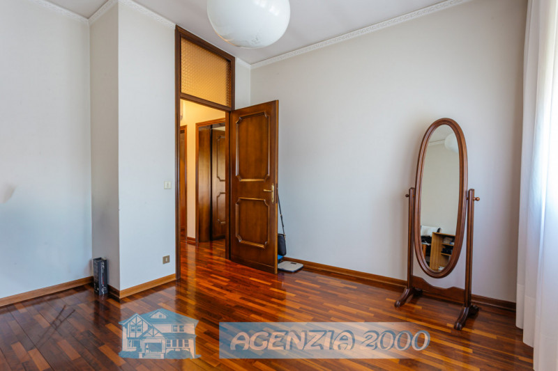 HO UNA SPLENDIDA VILLA A PIANI SFALSATI CON TAVERNA!!!, A BAGNOLI DI SOPRA, IN ZONA TRANQUILLA DI...