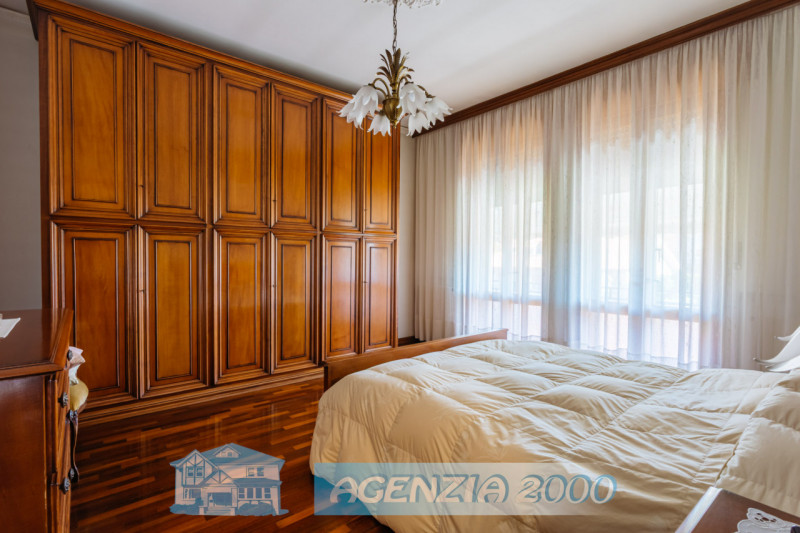 HO UNA SPLENDIDA VILLA A PIANI SFALSATI CON TAVERNA!!!, A BAGNOLI DI SOPRA, IN ZONA TRANQUILLA DI...