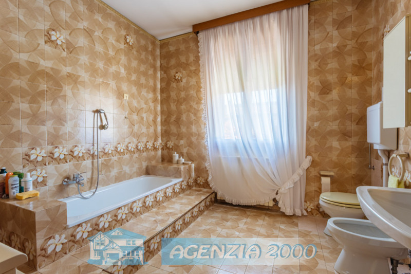 HO UNA SPLENDIDA VILLA A PIANI SFALSATI CON TAVERNA!!!, A BAGNOLI DI SOPRA, IN ZONA TRANQUILLA DI...