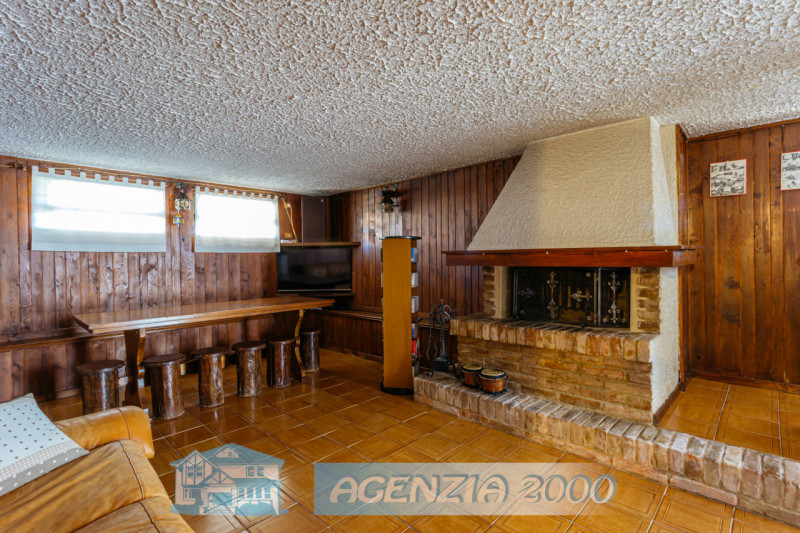 HO UNA SPLENDIDA VILLA A PIANI SFALSATI CON TAVERNA!!!, A BAGNOLI DI SOPRA, IN ZONA TRANQUILLA DI...