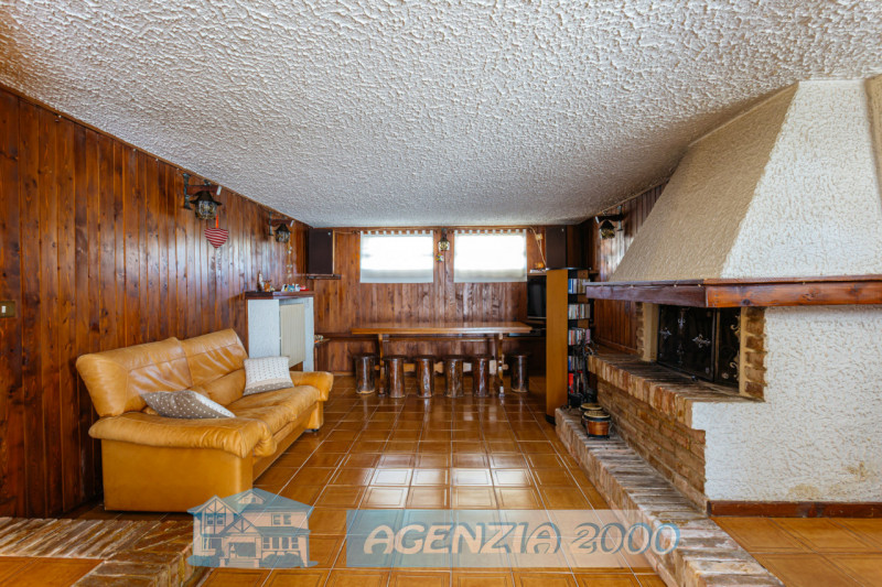 HO UNA SPLENDIDA VILLA A PIANI SFALSATI CON TAVERNA!!!, A BAGNOLI DI SOPRA, IN ZONA TRANQUILLA DI...