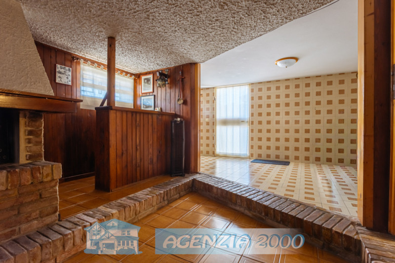 HO UNA SPLENDIDA VILLA A PIANI SFALSATI CON TAVERNA!!!, A BAGNOLI DI SOPRA, IN ZONA TRANQUILLA DI...