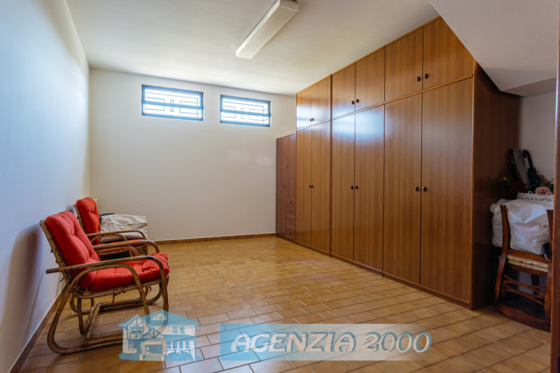 HO UNA SPLENDIDA VILLA A PIANI SFALSATI CON TAVERNA!!!, A BAGNOLI DI SOPRA, IN ZONA TRANQUILLA DI...