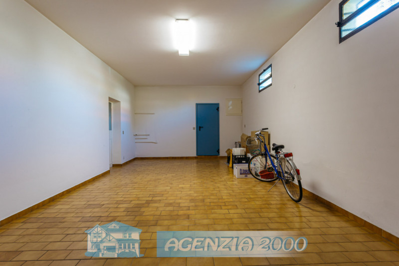 HO UNA SPLENDIDA VILLA A PIANI SFALSATI CON TAVERNA!!!, A BAGNOLI DI SOPRA, IN ZONA TRANQUILLA DI...