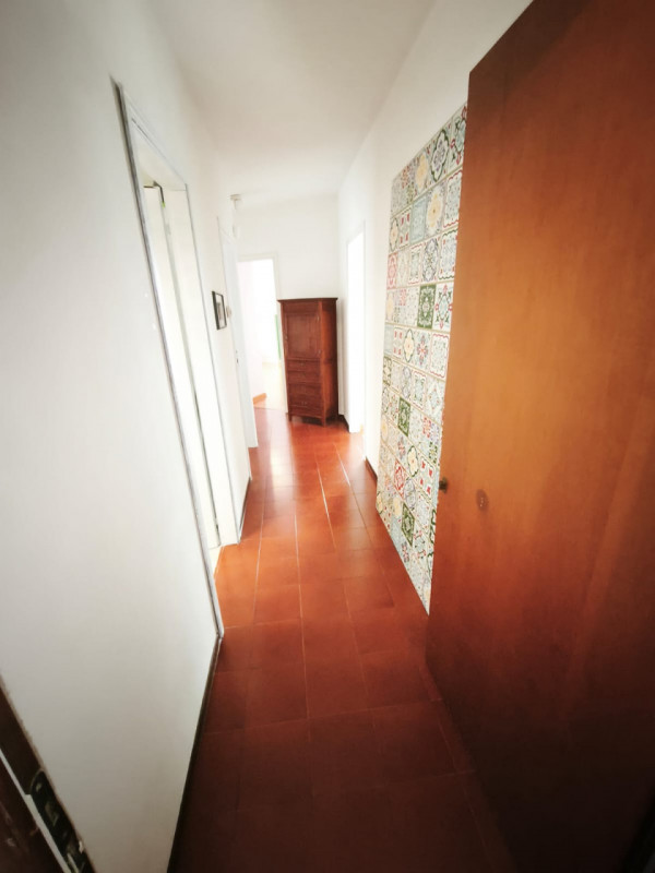 Nella zona centrale di Monselice proponiamo in vendita un ampio appartamento quadrilocale di ben ...