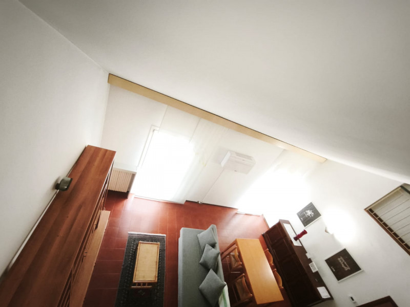 Nella zona centrale di Monselice proponiamo in vendita un ampio appartamento quadrilocale di ben ...